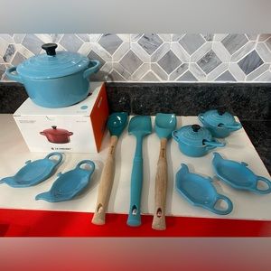 Le Creuset Lot of 10 Cocottes Spatulas Tea Holder